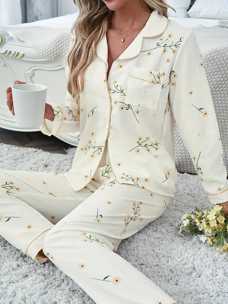 Cozy Daisy Print Pajama Set for Women (7)