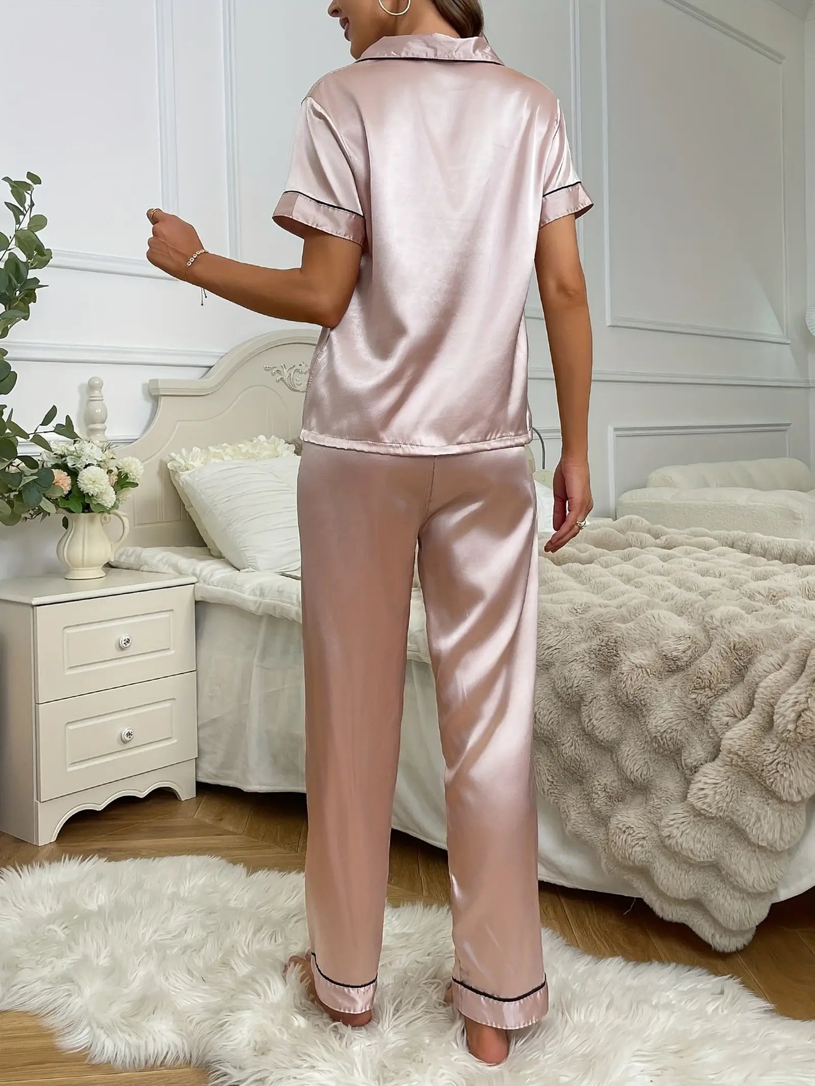 Pink Satin Short Sleeve Top and Pants Pajamas Set (2)