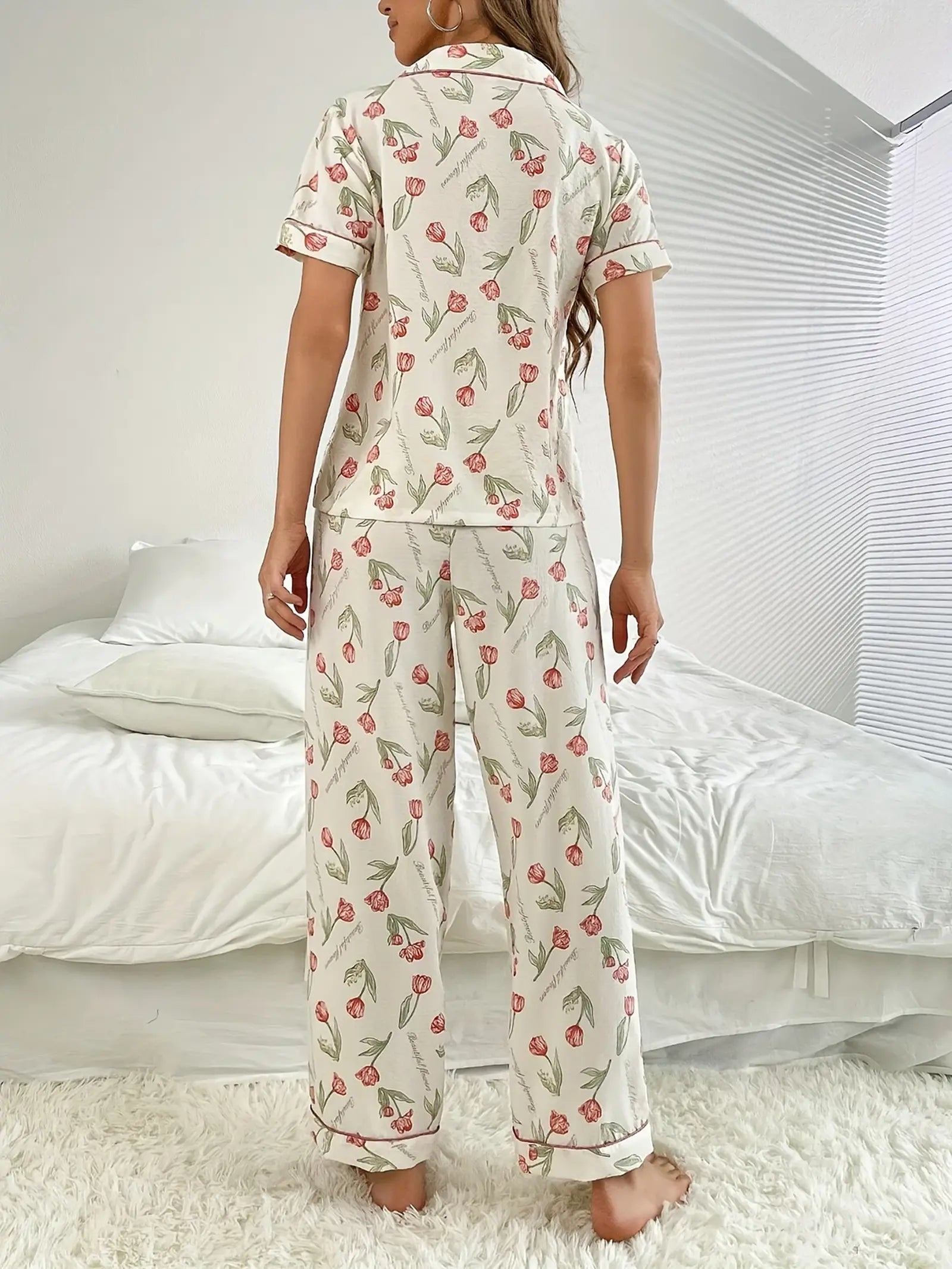 Comfortable Casual Wear Elegant Floral Print Pajama Set for Women (1)