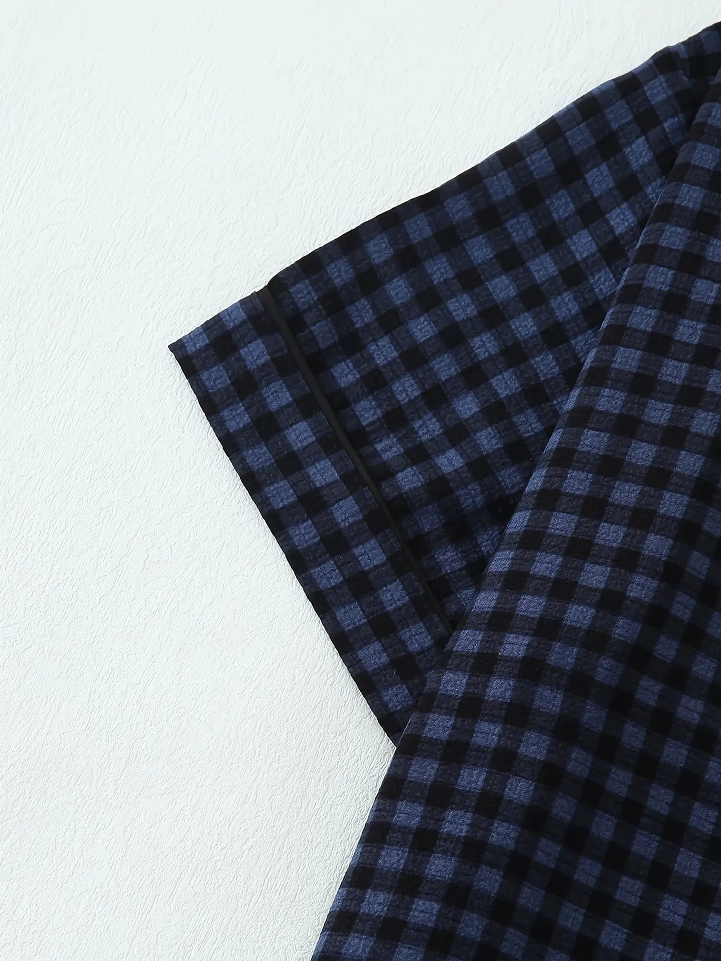 Cozy Checkered Pattern Pajama Set (6)