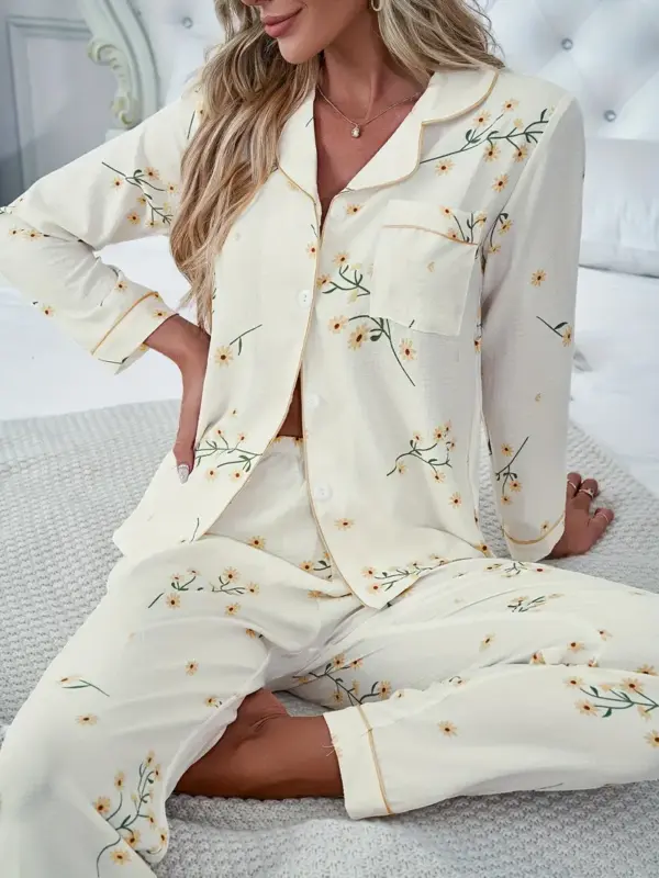 Cozy Daisy Print Pajama Set for Women - Image 5